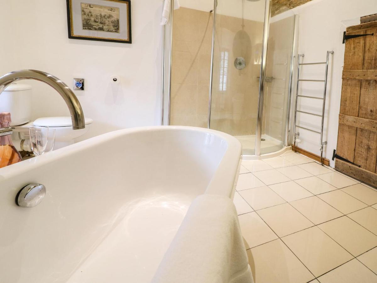 Castle Combe Cottage Bagian luar foto