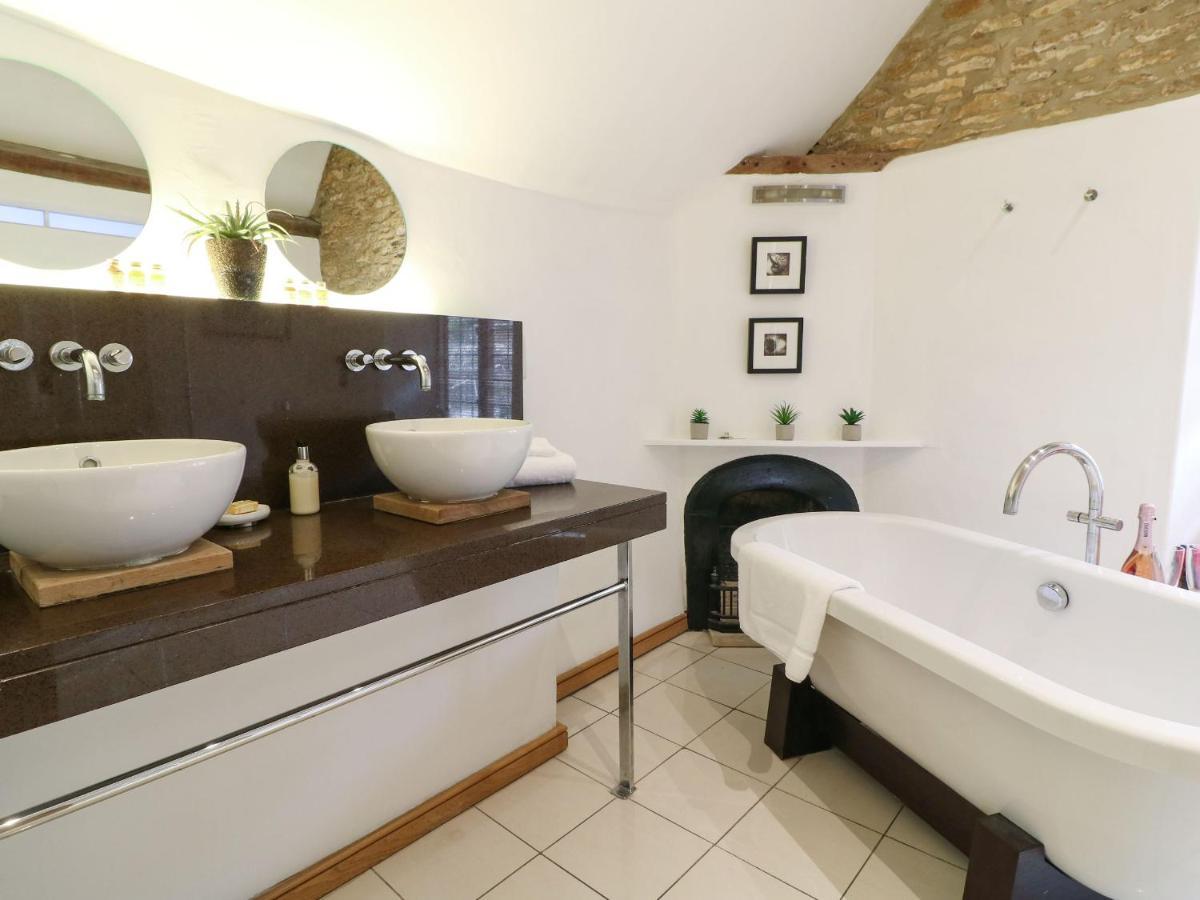 Castle Combe Cottage Bagian luar foto